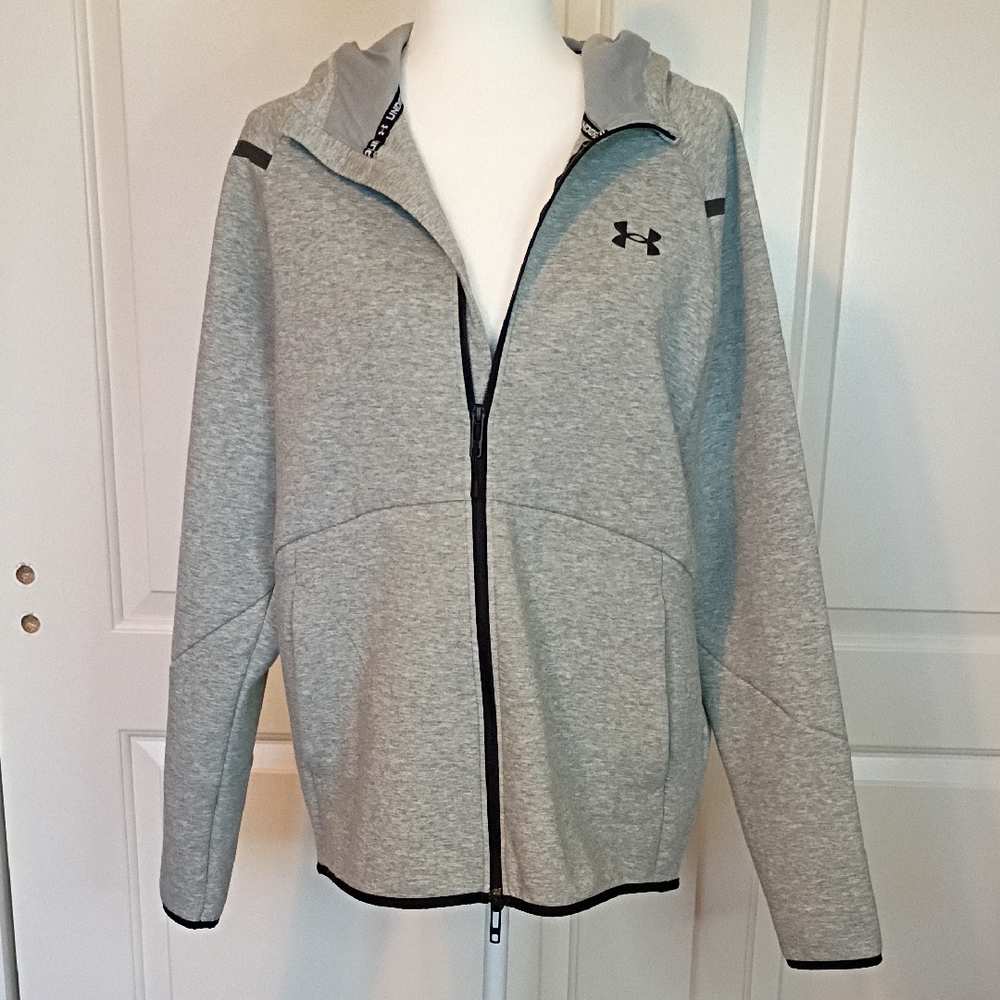Under Armour Gray Zip Up Hoodie Size Medium Unisex